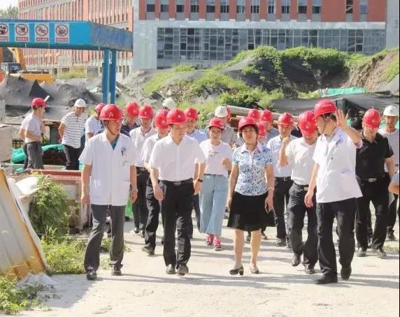 徐州市副市長李燕一行視察市三院新院建設工作