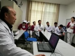 徐州中醫(yī)院黨委書記劉峰宣講十九大精神