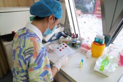防疫不松懈 小屋顯大愛——徐州銀河廣場、市中醫院獻血屋側記
