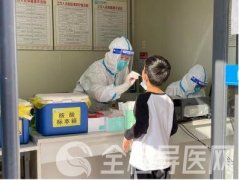 徐州市中醫院門診核酸采樣室護理人員，在平凡崗位上盡顯戰“疫”風采